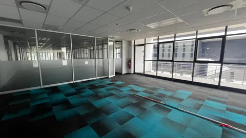 Main Straight, Main Road, Bryanston